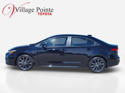 Used 2026 Toyota Corolla SE FWD image 2