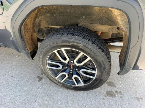 Used 2021 GMC Sierra 1500 AT4 w/ AT4 Preferred Package AWD/4WD image 6