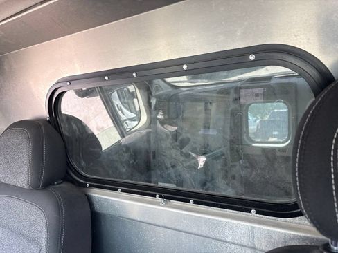 Used 2022 RAM ProMaster 2500 w/ Convenience Group FWD image 12