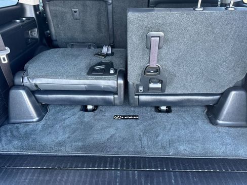 Used 2017 Lexus LX 570 4WD image 17