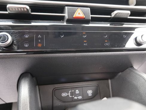 Used 2026 Kia Sportage LX FWD image 38