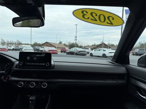 Used 2023 Honda CR-V Sport image 22