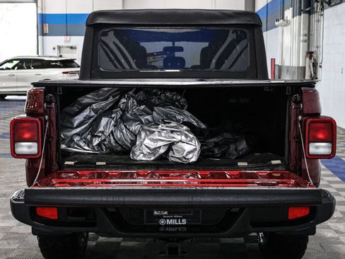 Used 2021 Jeep Gladiator Sport AWD/4WD image 15