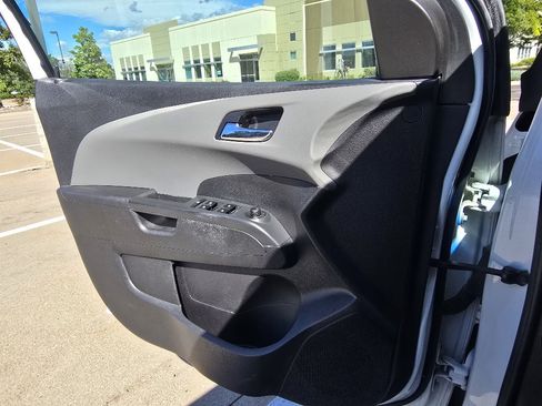 Used 2012 Chevrolet Sonic LTZ FWD image 17