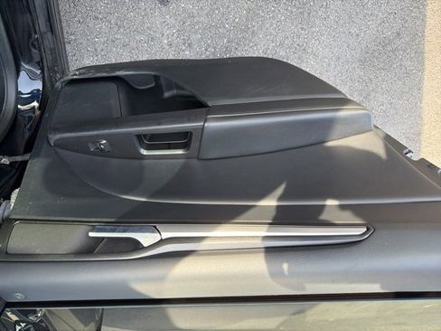 Used 2018 Ford Fusion Titanium image 17