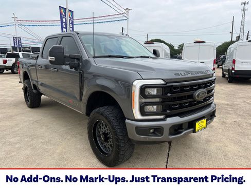 Used 2023 Ford F250 Lariat w/ Lariat Ultimate Package AWD/4WD image 1