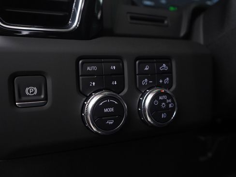 Used 2025 GMC Sierra 2500 Denali image 23