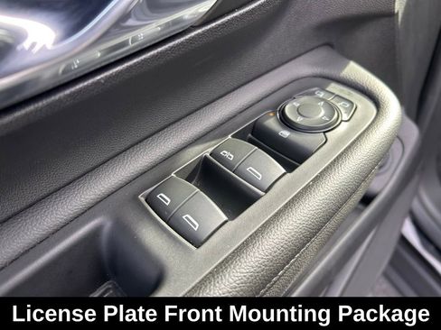 Used 2023 GMC Terrain SLT image 18