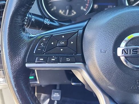 Used 2018 Nissan Rogue SL image 20