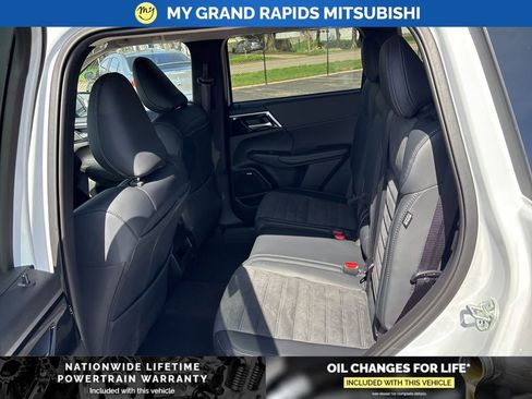 New 2026 Mitsubishi Outlander Trail Edition AWD/4WD image 12