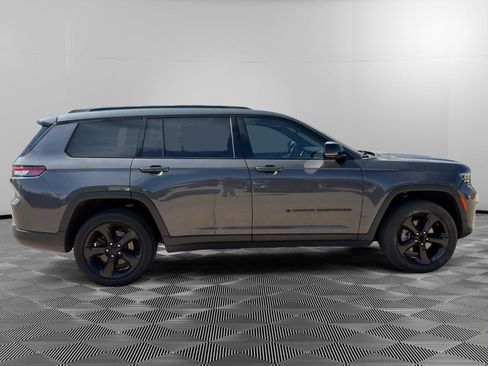 Used 2024 Jeep Grand Cherokee L Altitude AWD/4WD image 2