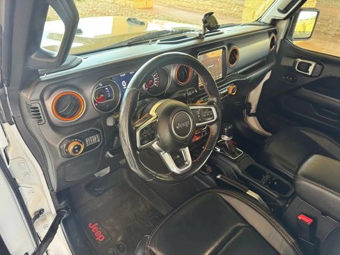 Used 2021 Jeep Gladiator Mojave AWD/4WD image 12