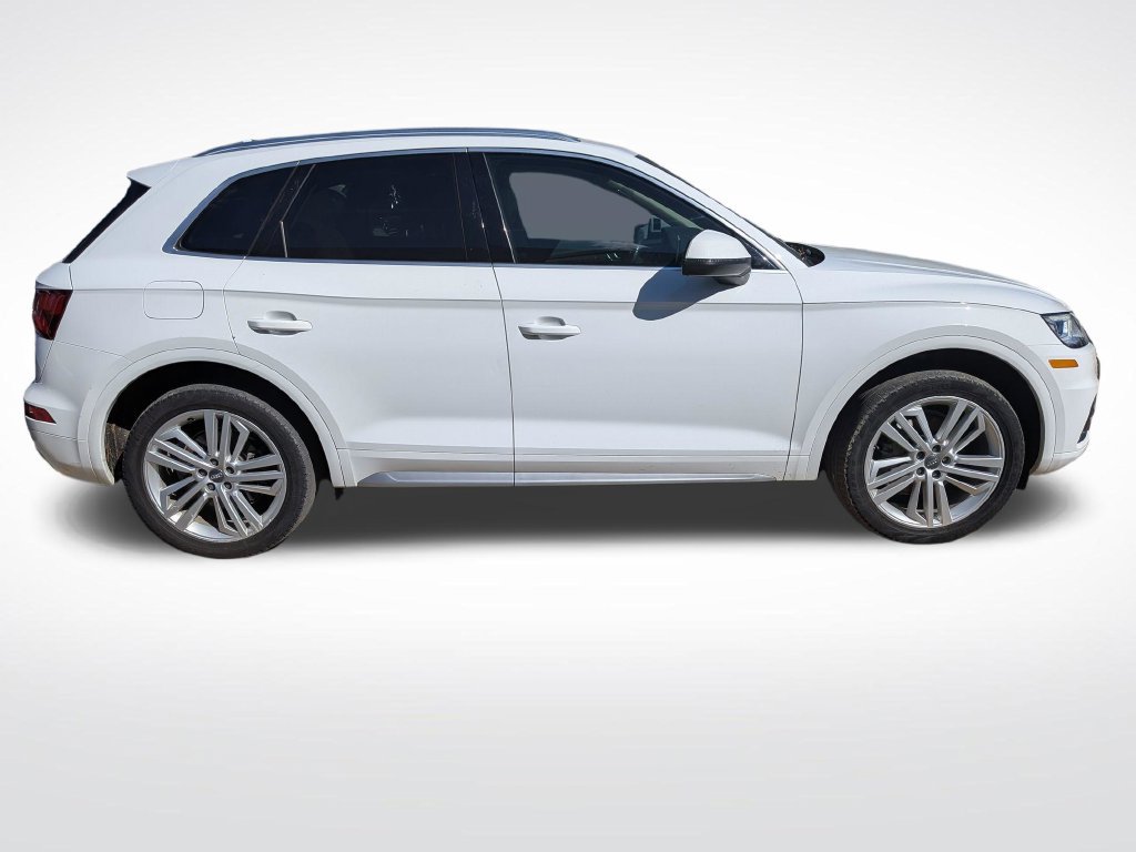 Used 2020 Audi Q5 2.0T Premium Plus w/ Premium Plus Package AWD/4WD image 2