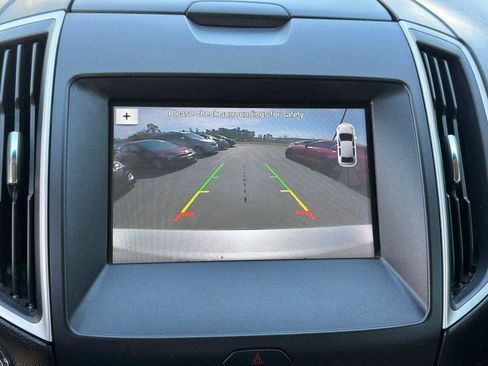 Used 2017 Ford Edge SEL w/ Equipment Group 201A AWD/4WD image 15
