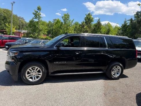 Used 2019 Chevrolet Suburban LT AWD/4WD image 2