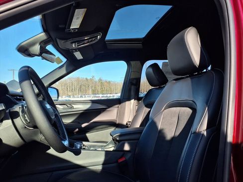 New 2025 Jeep Grand Cherokee L Altitude image 7