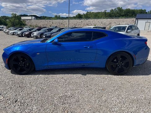 Used 2018 Chevrolet Camaro LT RWD image 3