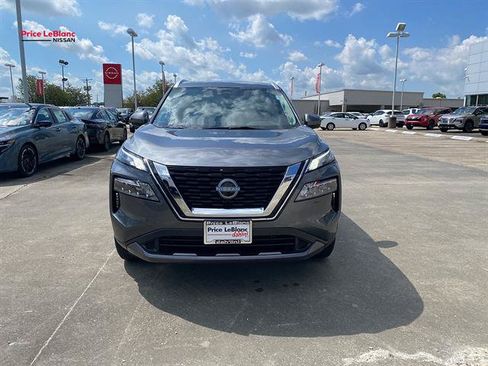Used 2023 Nissan Rogue SL w/ SL Premium Package FWD image 2