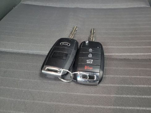 Used 2017 Kia Forte LX w/ LX Popular Package image 32