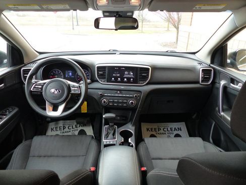 Used 2020 Kia Sportage LX AWD/4WD image 40