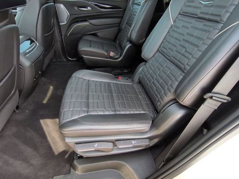 Used 2023 Cadillac Escalade V w/ Heavy-Duty Trailer Package image 20