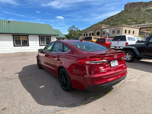 Used 2019 Ford Fusion SE w/ Equipment Group 151A FWD image 5