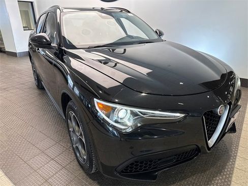 Used 2018 Alfa Romeo Stelvio Sport w/ Quick Order Package 22J Sport image 2