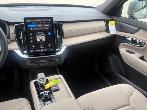 New 2026 Volvo XC90 B5 Plus w/ Protection Package Premier image 13