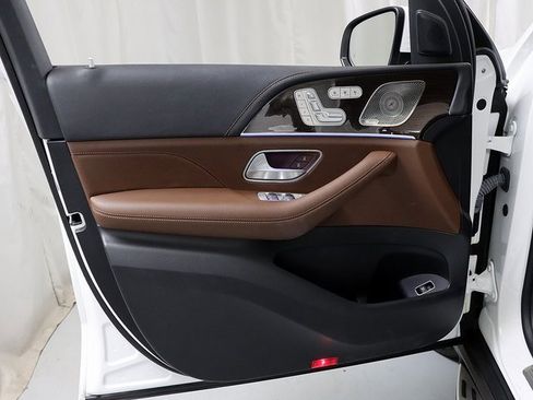 Used 2024 Mercedes-Benz GLE 350 4MATIC w/ Driver Assistance Package image 28