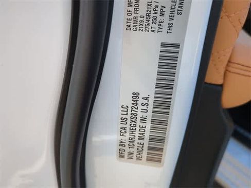 New 2025 Jeep Grand Cherokee Summit w/ Obsidian Package image 38