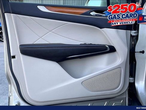 Used 2017 Lincoln MKC Select w/ Select Plus Package AWD/4WD image 23