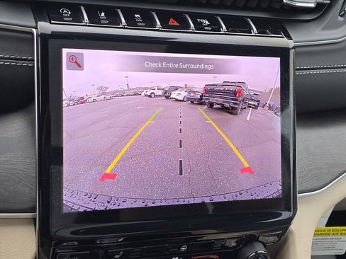 New 2025 Jeep Grand Cherokee Limited image 6