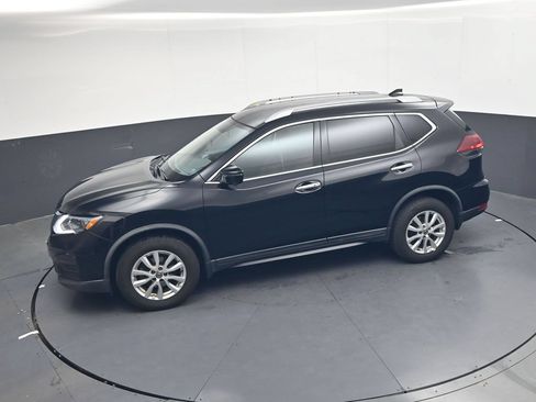Used 2018 Nissan Rogue SV w/ Premium Package AWD/4WD image 24