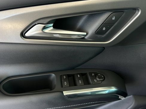 New 2026 Chevrolet Traverse LT FWD image 11