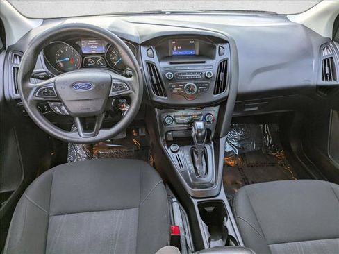 Used 2015 Ford Focus SE image 17