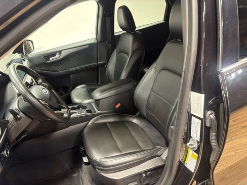 Used 2023 Ford Escape Platinum AWD/4WD image 46