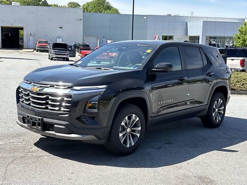 New 2026 Chevrolet Equinox LT w/ Safety and Technology Package FWD image 2