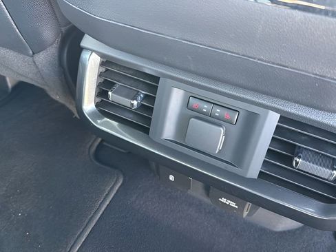 Used 2023 Ford F150 Lariat w/ Equipment Group 502A High image 17