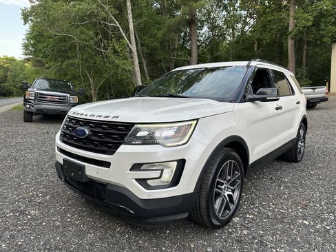 Used 2016 Ford Explorer Sport w/ Equipment Group 401A AWD/4WD image 9