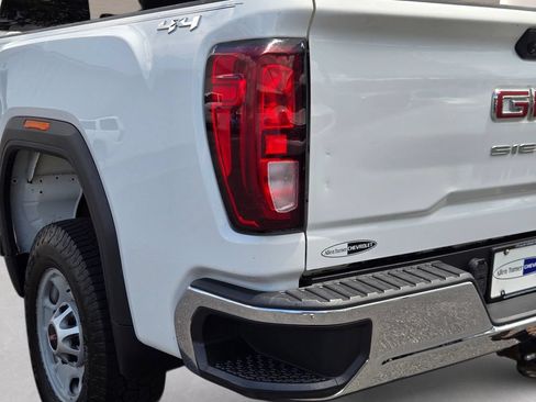 Used 2024 GMC Sierra 2500 Pro w/ Convenience Package AWD/4WD image 9