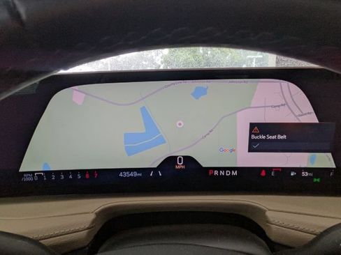 Used 2025 Cadillac XT4 Premium Luxury FWD image 25