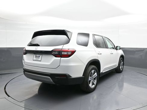 Used 2023 Honda Pilot EX-L image 6