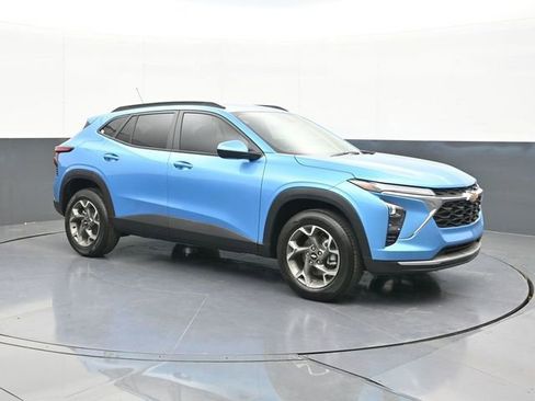 New 2026 Chevrolet Trax LT w/ Driver Confidence Package FWD image 19