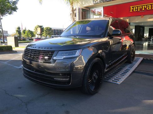 Used 2023 Land Rover Range Rover Autobiography image 10