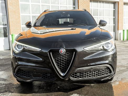 Used 2022 Alfa Romeo Stelvio Ti w/ Active Assist Plus Package image 34