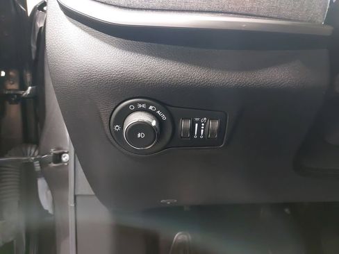 Used 2022 Jeep Compass Latitude image 25