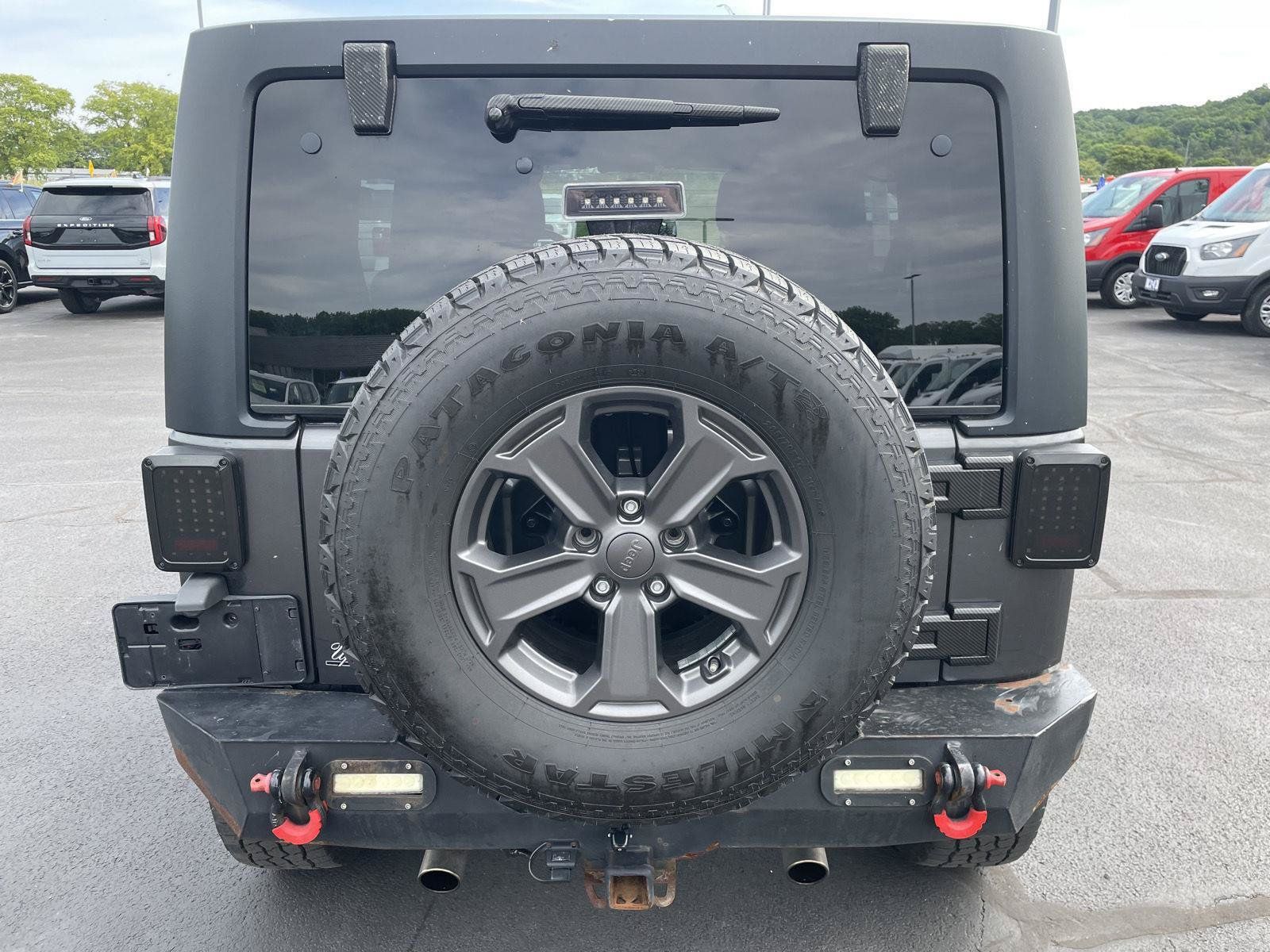 Used 2017 Jeep Wrangler Unlimited Sport w/ Dual Top Group AWD/4WD image 7