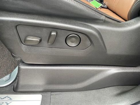 Used 2024 Chevrolet Silverado 3500 High Country image 41