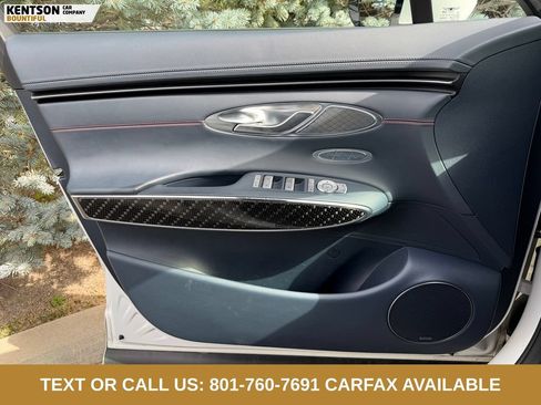 Used 2022 Genesis GV70 3.5T Sport w/ Sport Prestige Package AWD/4WD image 18