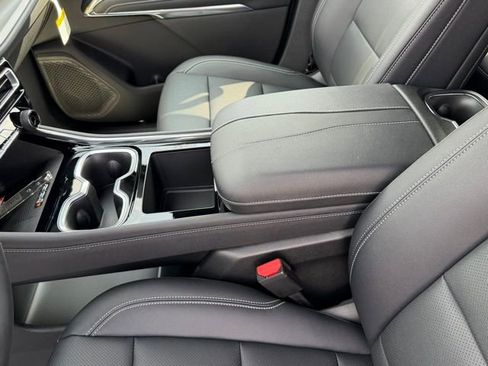 New 2026 Chevrolet Traverse LT image 35